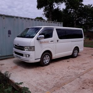 Classic-uganda-airport-transfer-vehicle