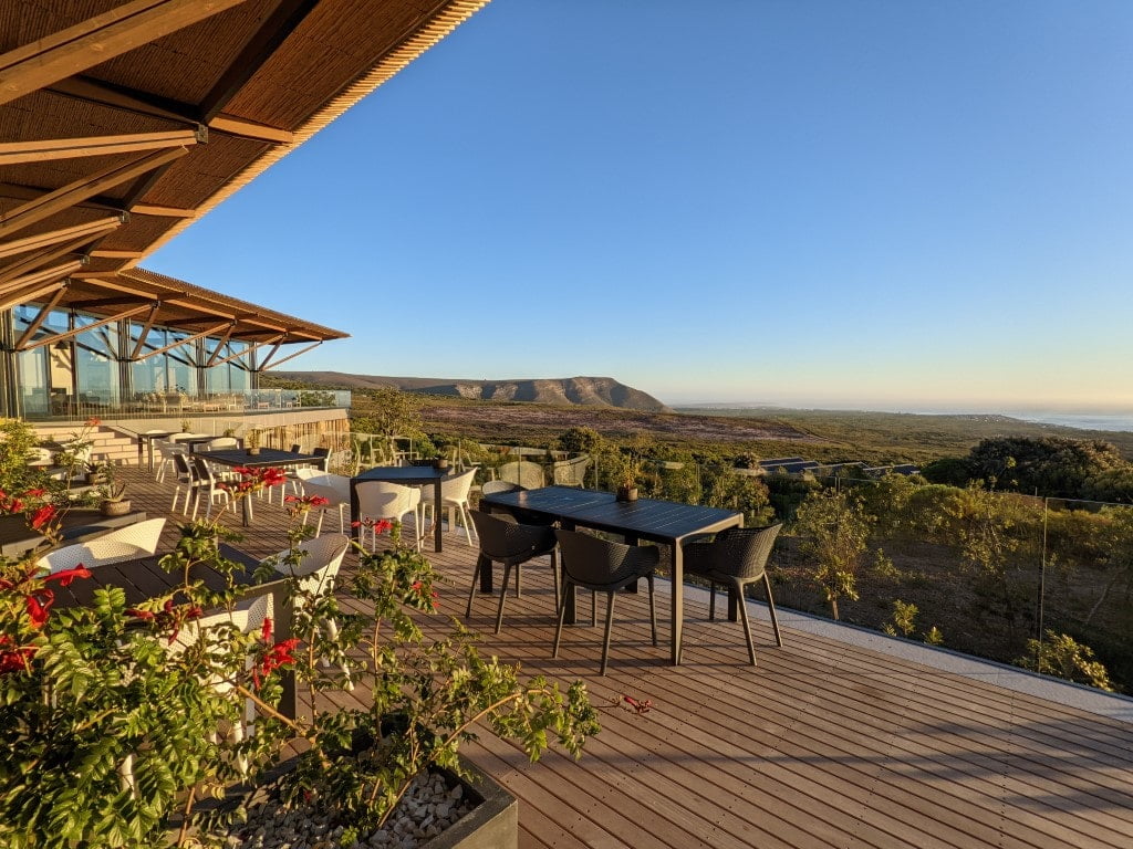 Grootbos-garden-lodge-outdoor-dining-view – Kusini Collection